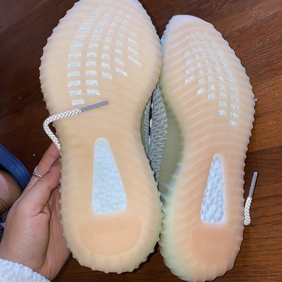 Yeezy - Picture 5 of 5